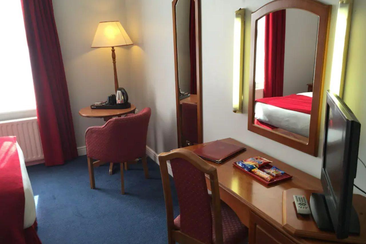 Charleville Lodge Hotel Dublin Eksteriør bilde