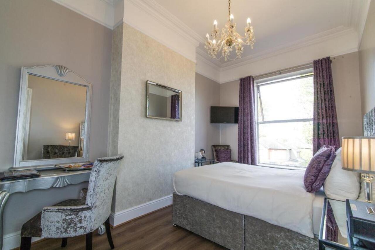 Charleville Lodge Hotel Dublin Eksteriør bilde