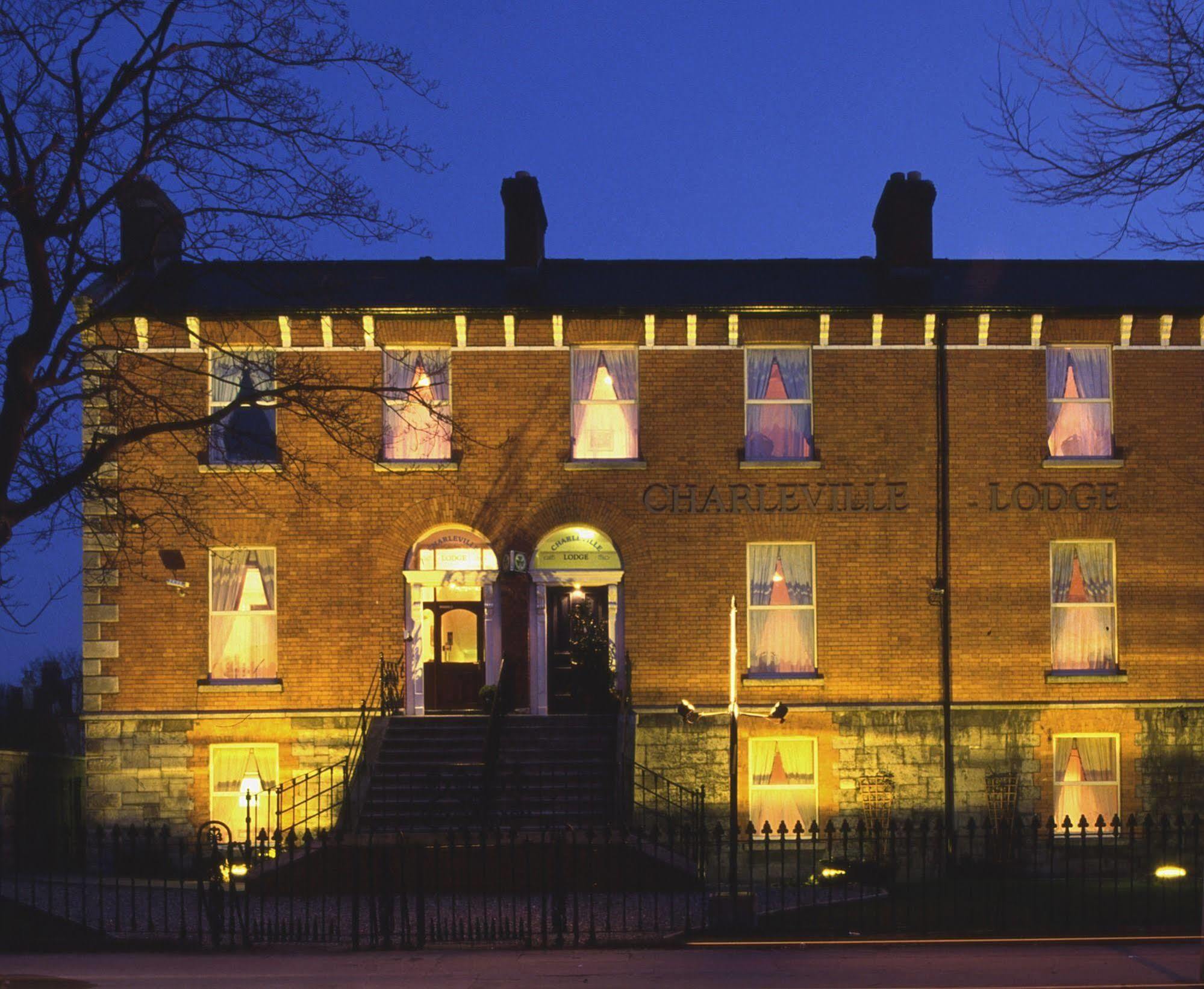 Charleville Lodge Hotel Dublin Eksteriør bilde